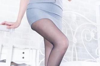 Beautyleg – 最新更新！Zoey给你带来超级奶牛写真集，保证让你忍俊不禁。
