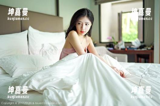 Feilin嗲囡囡 - 慕羽茜和奶牛：一组写真资源的草原梦游