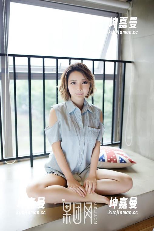 GIRLT果团网 - 尝试裴希西的校服图集，或许会颠覆你对校服的固有印象，分享你的脑洞！