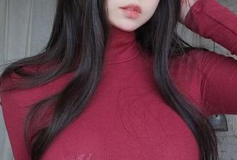 K酱带来百变造型：白丝兔女郎的写真挑战