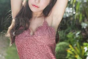 MyGirl美媛馆 – 绮里嘉Carina的最新图册，吊带竟然让我想起旧衣橱的尴尬