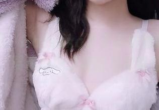 私房美图：Natsuko夏夏子和她的姬子礼服，展示崩坏之美的无敌诱惑。