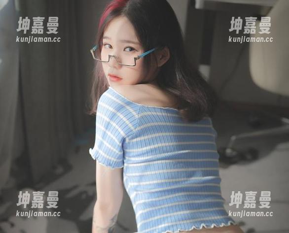 牛仔裤：Sira(시라)私拍的最佳搭档，坐稳啦！