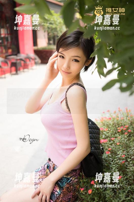 TGOD推女神 - 杂乱的光影下，柠檬c_lemon的JK私拍小尝试