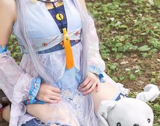 TouTiao头条女神 – 信悦儿的全套长腿大赏——下载说走就走的腿！