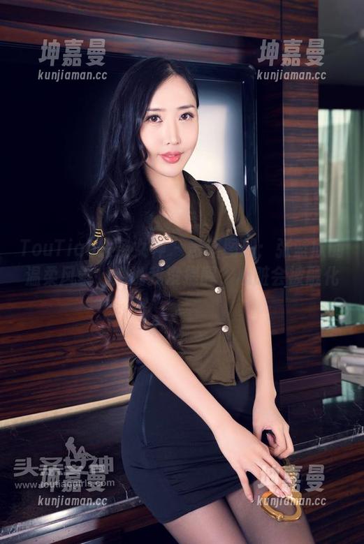 TouTiao头条女神 - 最新图册：张蓝欣的温柔风暴，别说我没提醒，心脏会被融化。