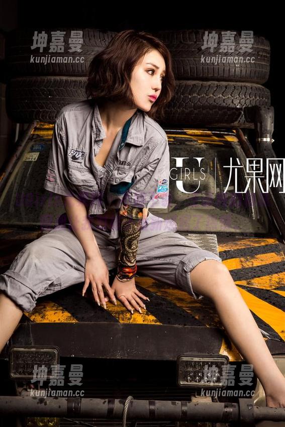 UGirls尤果网 - 不得不说，王语纯的棉袜图册让我对袜子重新燃起了热情。