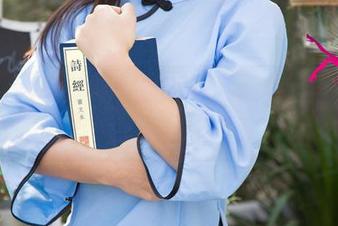 UGirls尤果网 – 白熙萌的比基尼图集，让我不知不觉在阳台上摆起Pose…