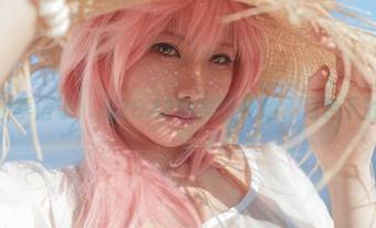 Uki雨季语录：从2BA2的美图开始，月色下的沉思