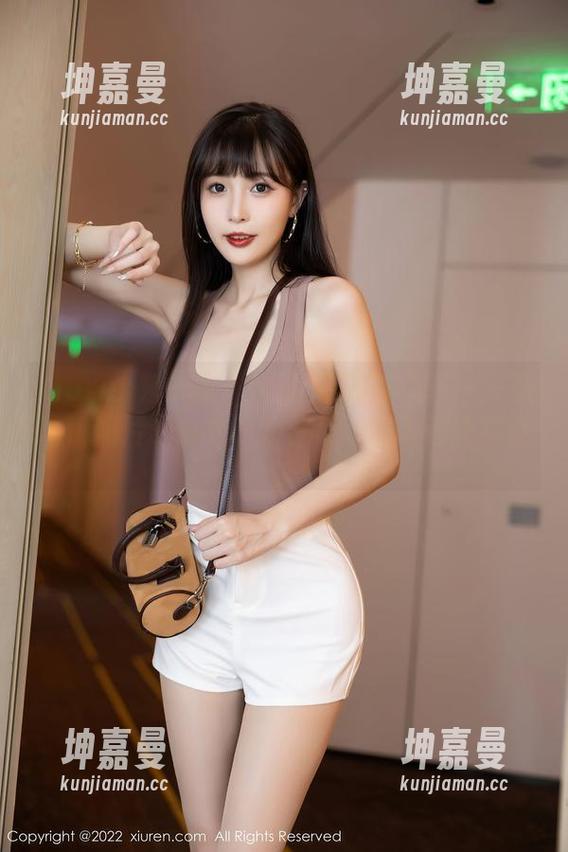 Xiuren秀人网 - Mila嘟嘟瑜伽——一张高清照片让我意识到，柔韧和美也能共存。