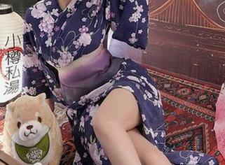 Xiuren秀人网 – 周jojobaby教室冒险：私拍原图里，有没有化学反应？