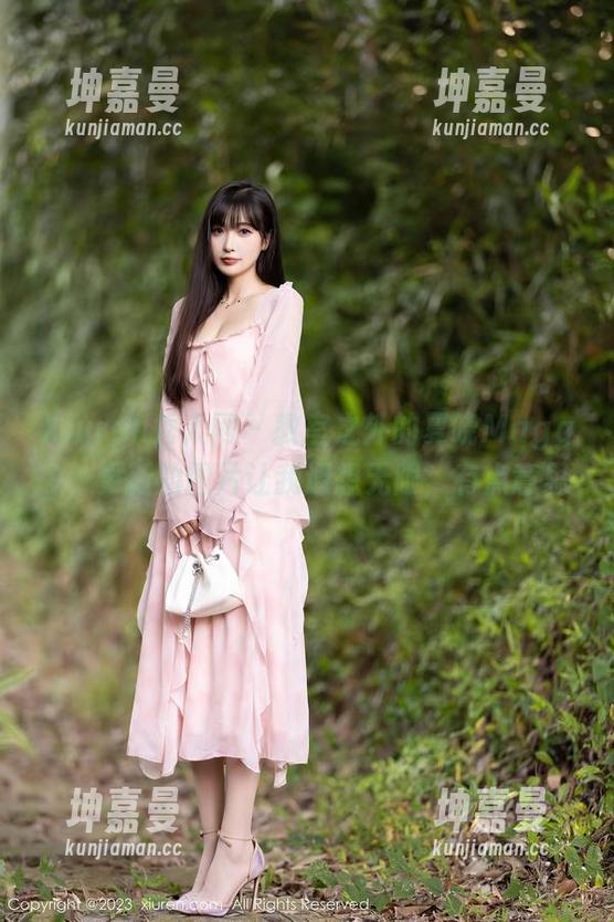 Xiuren秀人网 - 教室之外的夏晓Maggy，更新的图片让我遐想无限，有点意思