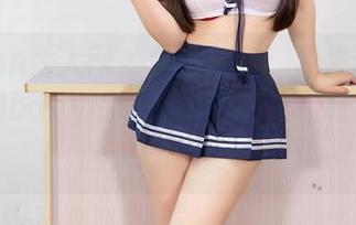 Xiuren秀人网 – 眼镜图包：我发现自己对娜娜baby的眼神不断游走，有种被勾起兴趣的感觉。