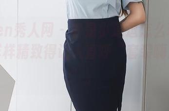 Xiuren秀人网 – 看是小逗逗怎么玩转美图，样样精致得让人直呼“套装嗨皮出街”。