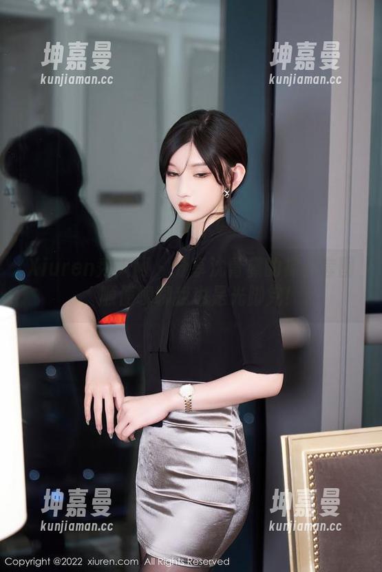 Xiuren秀人网-沈青黛 Xiuren秀人网 - 分享沈青黛的裸足套图,顺便聊聊我也是光脚党!