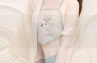 Xiuren秀人网 – 白琮瑗的泳装合集：究竟是服装的诱惑，还是水波的魔力？