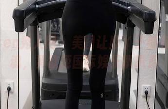 Xiuren秀人网 – 美图让脚丫子都有了灵魂，黄歆苑国际娱乐趴趴走