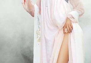 YouMi尤蜜荟 – 当合法萝莉遇上少女：写真作品集，险些让人忍俊不禁