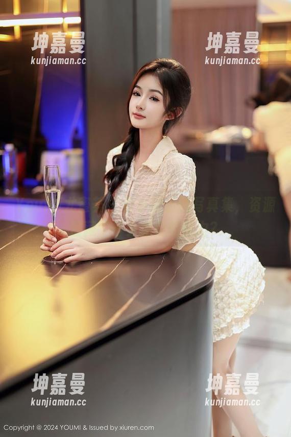 YouMi尤蜜荟-是小逗逗 YouMi尤蜜荟 - 是小逗逗的写真集,资源包藏了多少温柔的魔力?