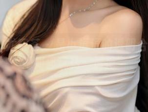 YouMi尤蜜荟 – 是小逗逗的透明合集：看她如何玩转“透视”