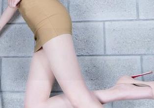 beautyleg – 私房里的Momo，肉丝散发的微妙气息