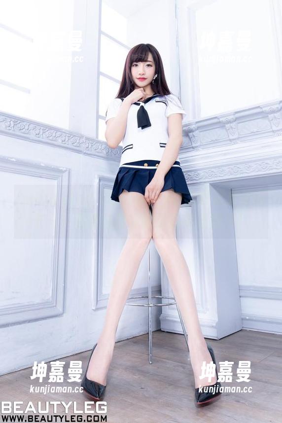 beautyleg-Sunny beautyleg - 当Sunny决定在泳池里打卡——免费获取你的夏日灵感图片!