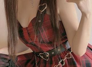 原图独家：让miko酱吖带你去温泉，吉他妹妹在调音还是在调情呢？