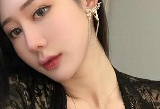微密圈 – 最新上线，不爱笑的赛琳那样的美图，完美身材让我难以集中注意力，你们还在干嘛？