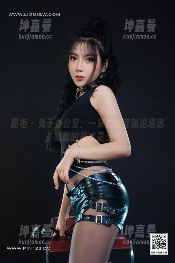 丽柜 - 兔子办公室：一集办公室随拍精选，随意的美才是王道！