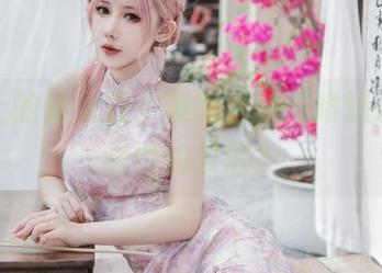 天台上的仙女月，美图出炉，难道没人注意她的发型？