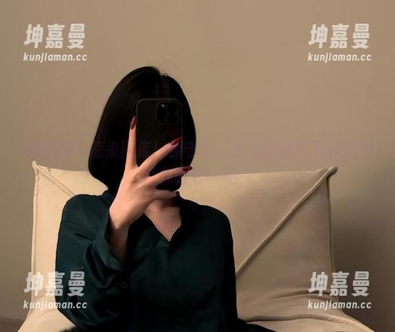 微密圈 - 速来图库！保守的二舅妈黑丝的下载选项让你眼前一亮！
