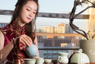 克拉女神 – 无圣光？别怕！苏可可的秘书作品给你全新办公视角。
