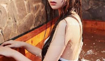 像是从未来来的智能机器少女，图片更新一次看个够，喵糖映画里去瞧瞧！