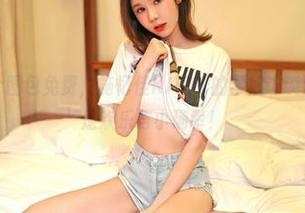 嗲囡囡 – 这个图包免费，施忆佳KITTY的学姐访谈没啥套路，全是欢乐与小确幸！