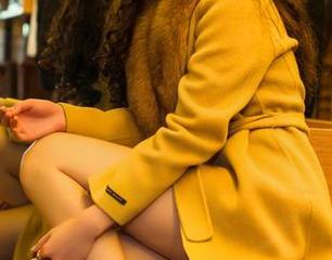 头条女神 – 高韩菲，那个在“死库水”里翻腾的狂热份子，图包让我忍不住了…
