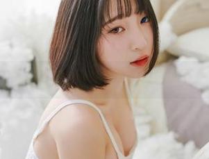 姜仁卿(강인경)的白衬衫：随便一张都是精致的“白开水”吗？
