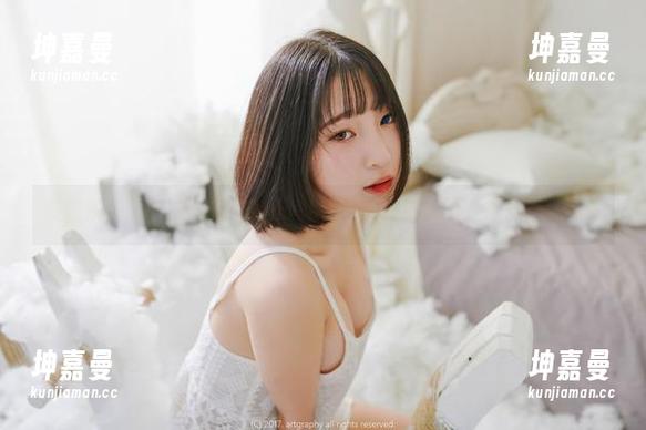 姜仁卿(강인경)的白衬衫：随便一张都是精致的“白开水”吗？