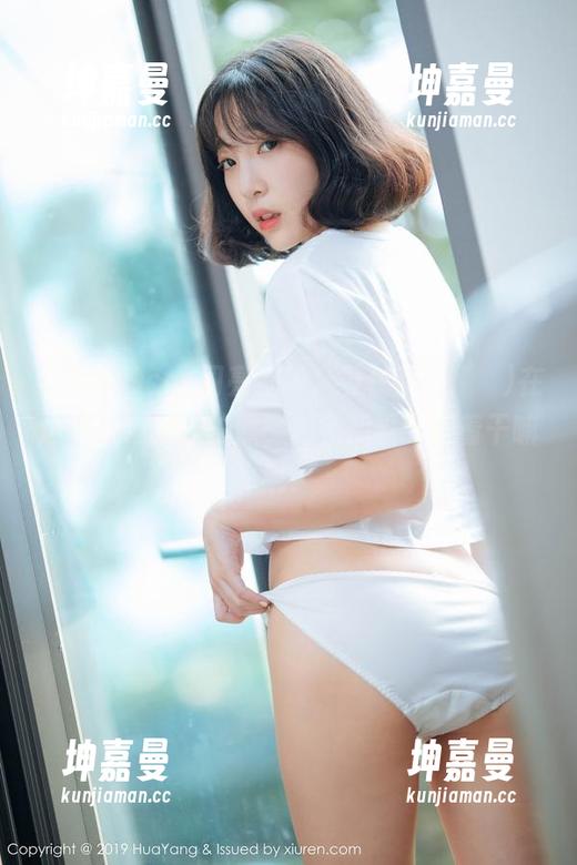 最新婚纱cos闪亮登场，姜仁卿(강인경)在这里边嫁我边拍照，拍完后婚纱留着干嘛呢？