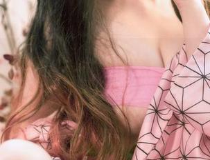 孙乐乐(손예은)的复古游戏女孩美图，怀旧感满满，配色让我想起小时候的像素游戏…