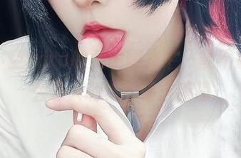 “在小空sora的女王图集中，能不能别这么诱人啊？”精选所思