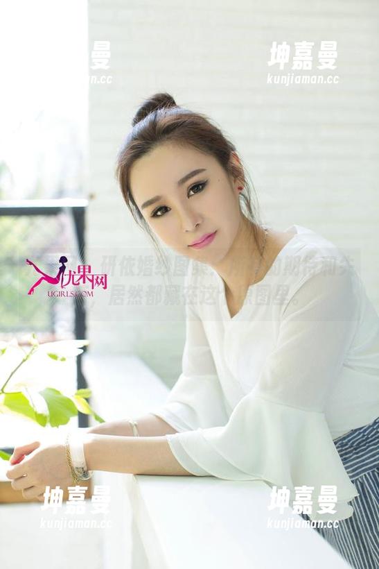 尤果网 - 研依婚纱图集：所有的期待和失落，居然都藏在这个原图里。