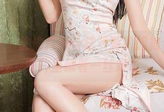 尤蜜荟 – 偷偷打开合法萝莉的旗袍合集，照片里藏着一丝好奇