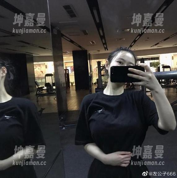 左公子666 微密圈 - 论左公子666如何把肉丝拍得有趣又岁月静好,图包请自取!