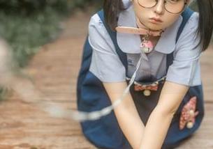 私房无底线：双人校服，幼水铃衣表现太让人眼前一亮了吧