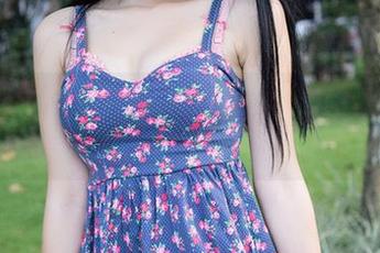 推女神 – 张美荧与她的红裙，最新作品变得有趣又不意外