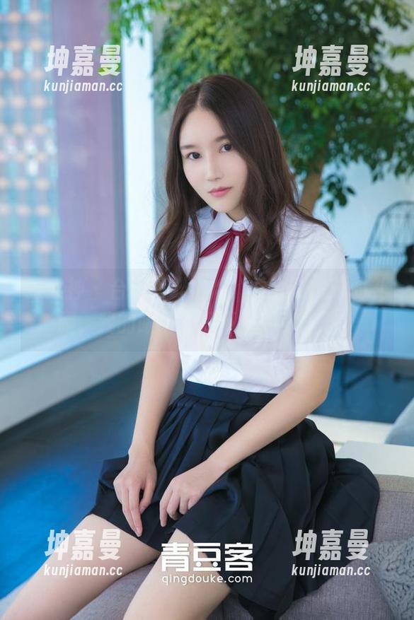 推女神 - 合集新鲜出炉，看到谭晓彤的礼服，我的眼睛不知不觉就停住了。