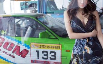 推女郎 – 一张又一张图片，木婉晴在水手服中的每个细节都耐人寻味。