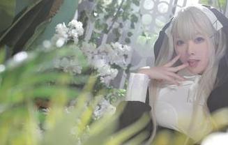 乌云密布的清晨，总有吉他妹妹的光——朝雾爱的精选图集，恰到好处的暧昧