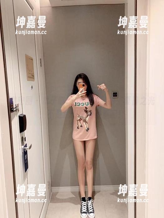 林子喵Lynne 微密圈 - 林子喵Lynne的私拍:夏日之光,不是我想要的热量啊!