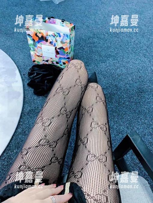 林子琳喵 微密圈 - 林子琳喵最新白裙图集,恨不得把这裙子搬回家,太迷人了好吗?